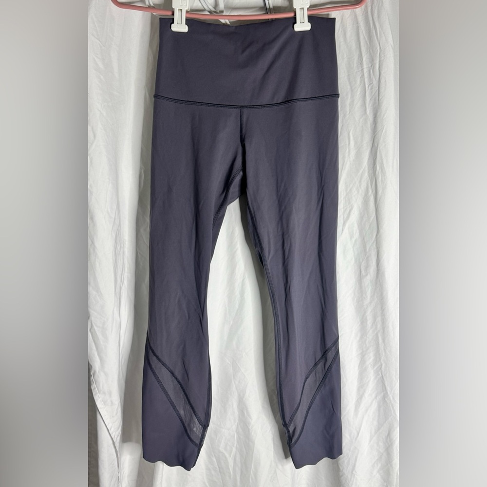 Lululemon crop wunder under Size 6